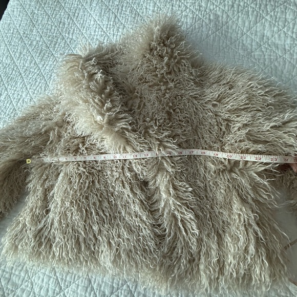 NWOT Faux Fur Cropped Jacket in Cream - Picture 6 of 7